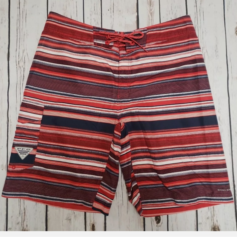 Columbia PFG Omni-Shield Boardshorts Men's 30x11 Red Blue White Striped